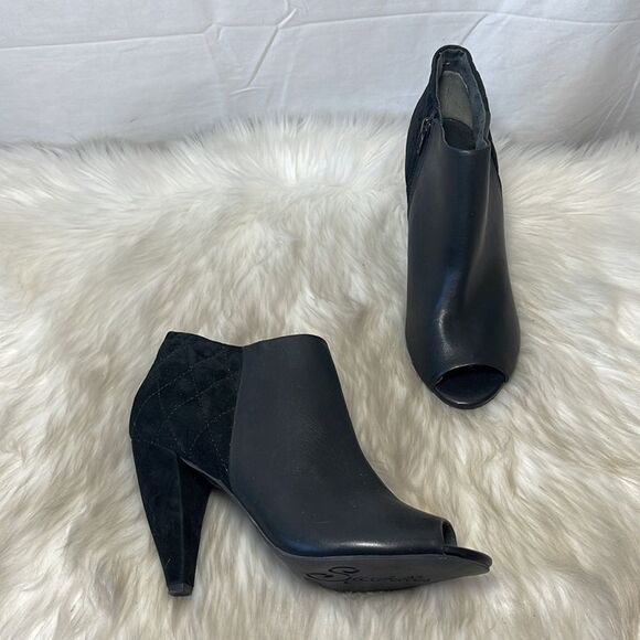 Anthropologie Seychelles Black Leather/Suede Peep Toe Side Zip Booties Sz 8